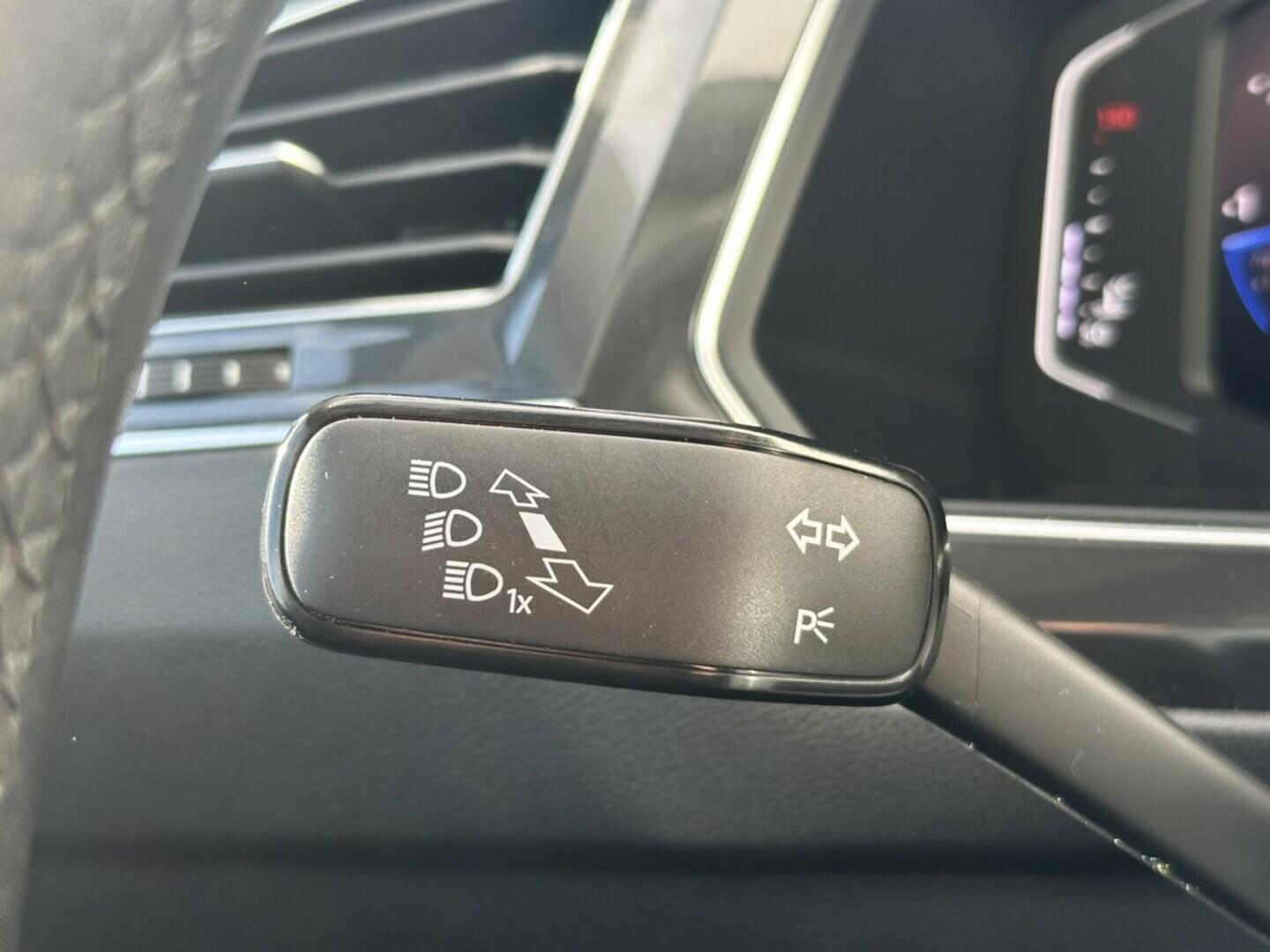 O619V07471_21.webp_TIGUAN ALLSPACE Highline 1.5 TSI 110 kW automat