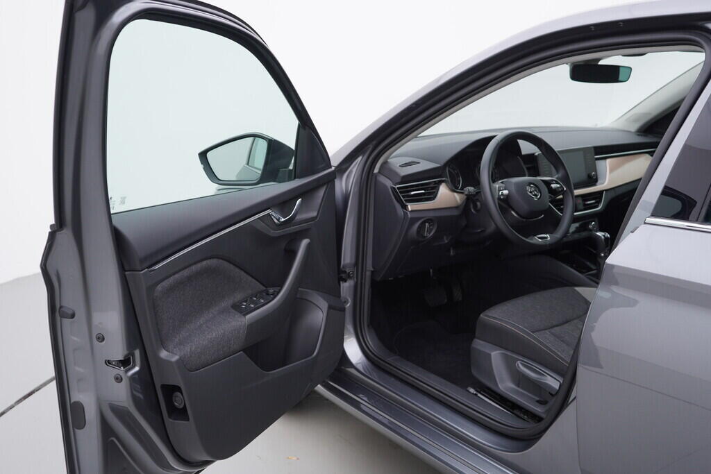 O619V07473_18.webp_SCALA Style 1.0 TSI 81 kW automat, DPH