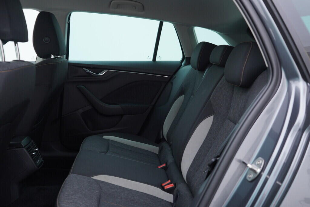 O619V07473_35.webp_SCALA Style 1.0 TSI 81 kW automat, DPH