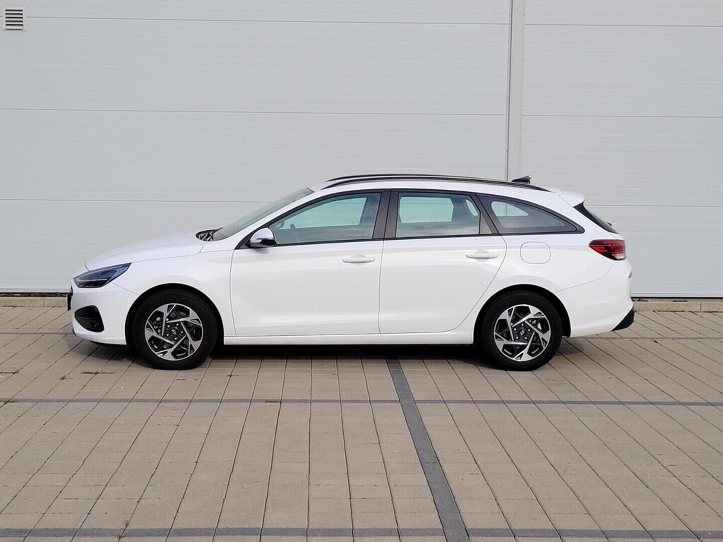 O619V07474_12.webp_I30 WG PD PE Smart  1.5  70 kW manuál, DPH