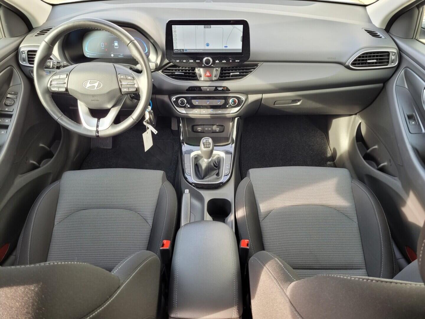 O619V07474_16.webp_I30 WG PD PE Smart  1.5  70 kW manuál, DPH