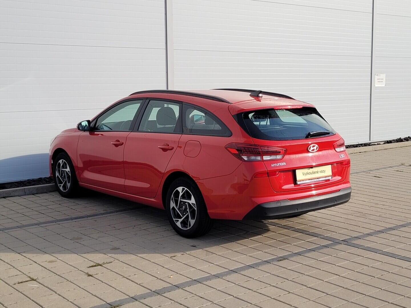 O619V07475_14.webp_I30 Smart 1.5  70 kW manuál, DPH