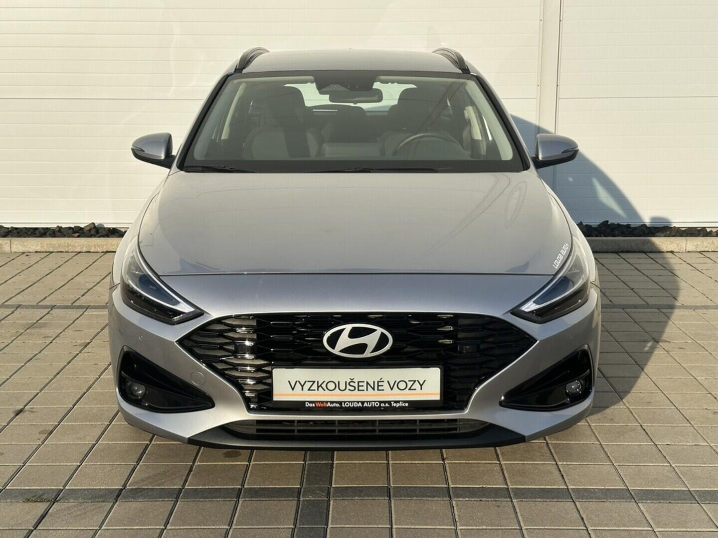 O619V07476_11.webp_I30 Smart 1.5  70 kW manuál, DPH