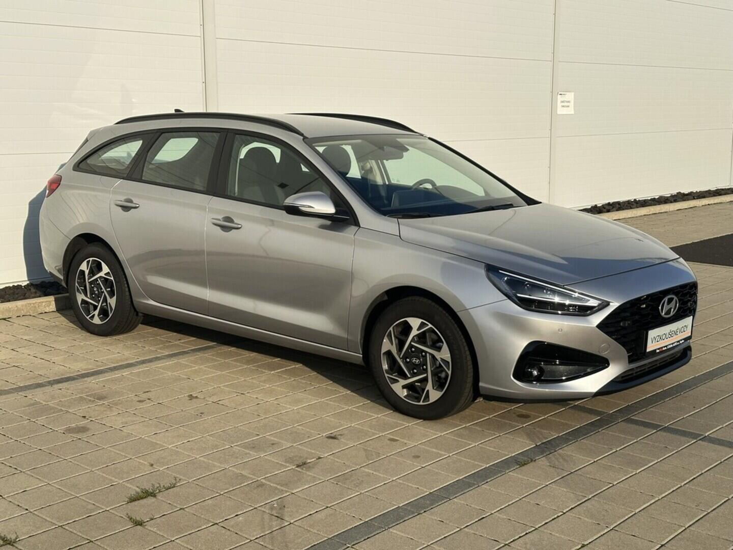 O619V07476_12.webp_I30 Smart 1.5  70 kW manuál, DPH