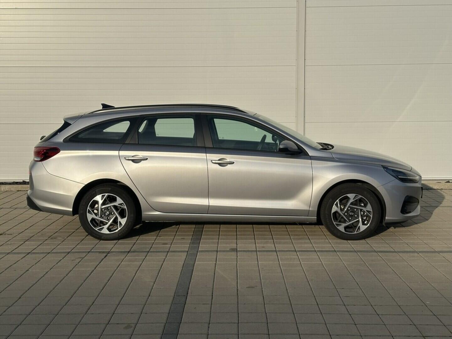 O619V07476_13.webp_I30 Smart 1.5  70 kW manuál, DPH