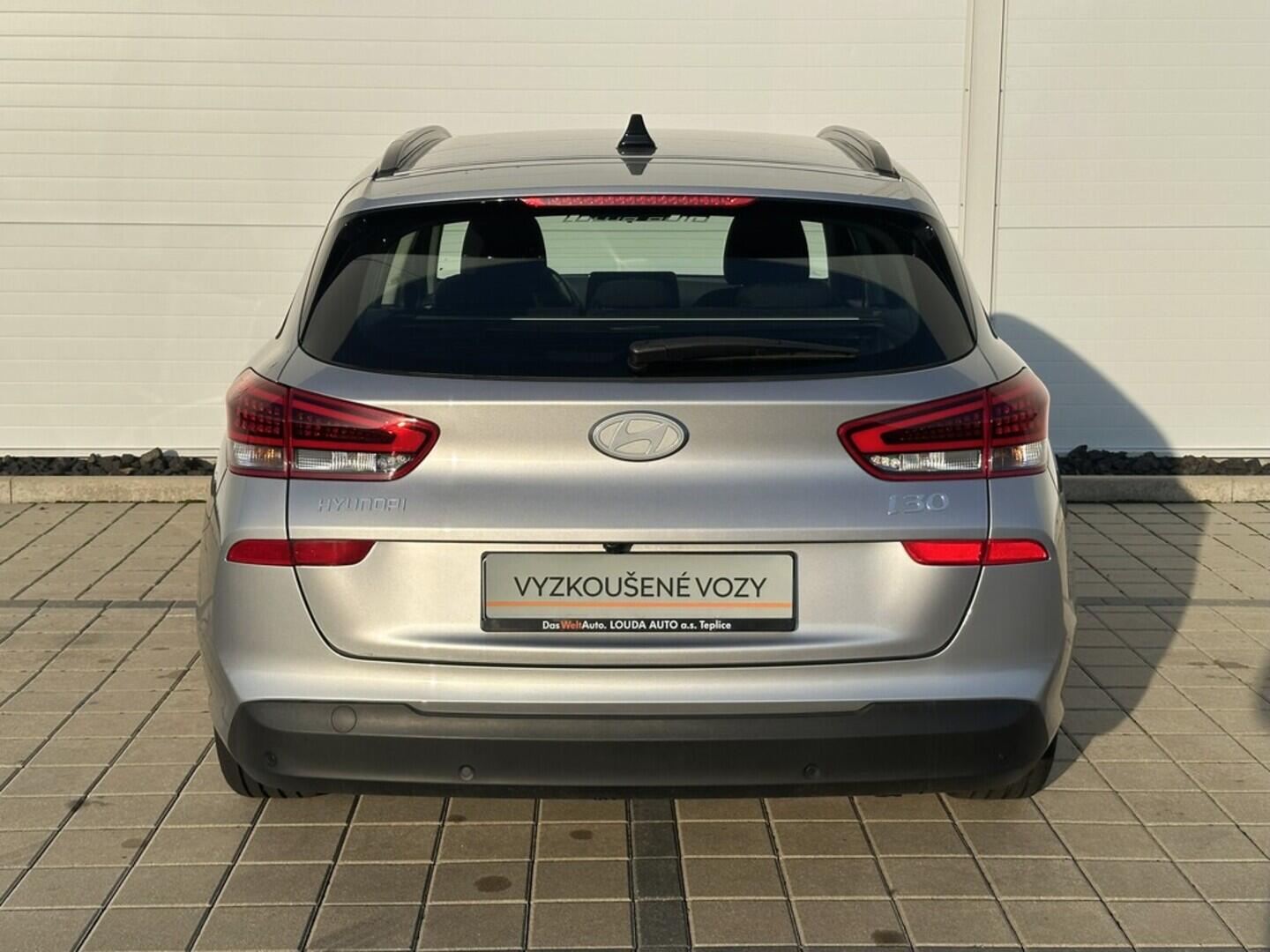 O619V07476_15.webp_I30 Smart 1.5  70 kW manuál, DPH