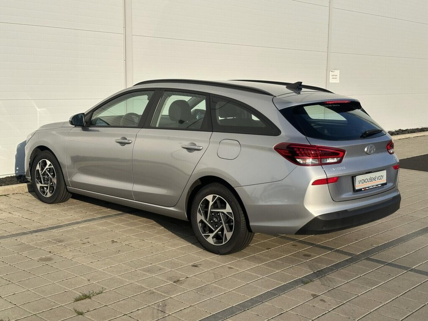 O619V07476_16.webp_I30 Smart 1.5  70 kW manuál, DPH