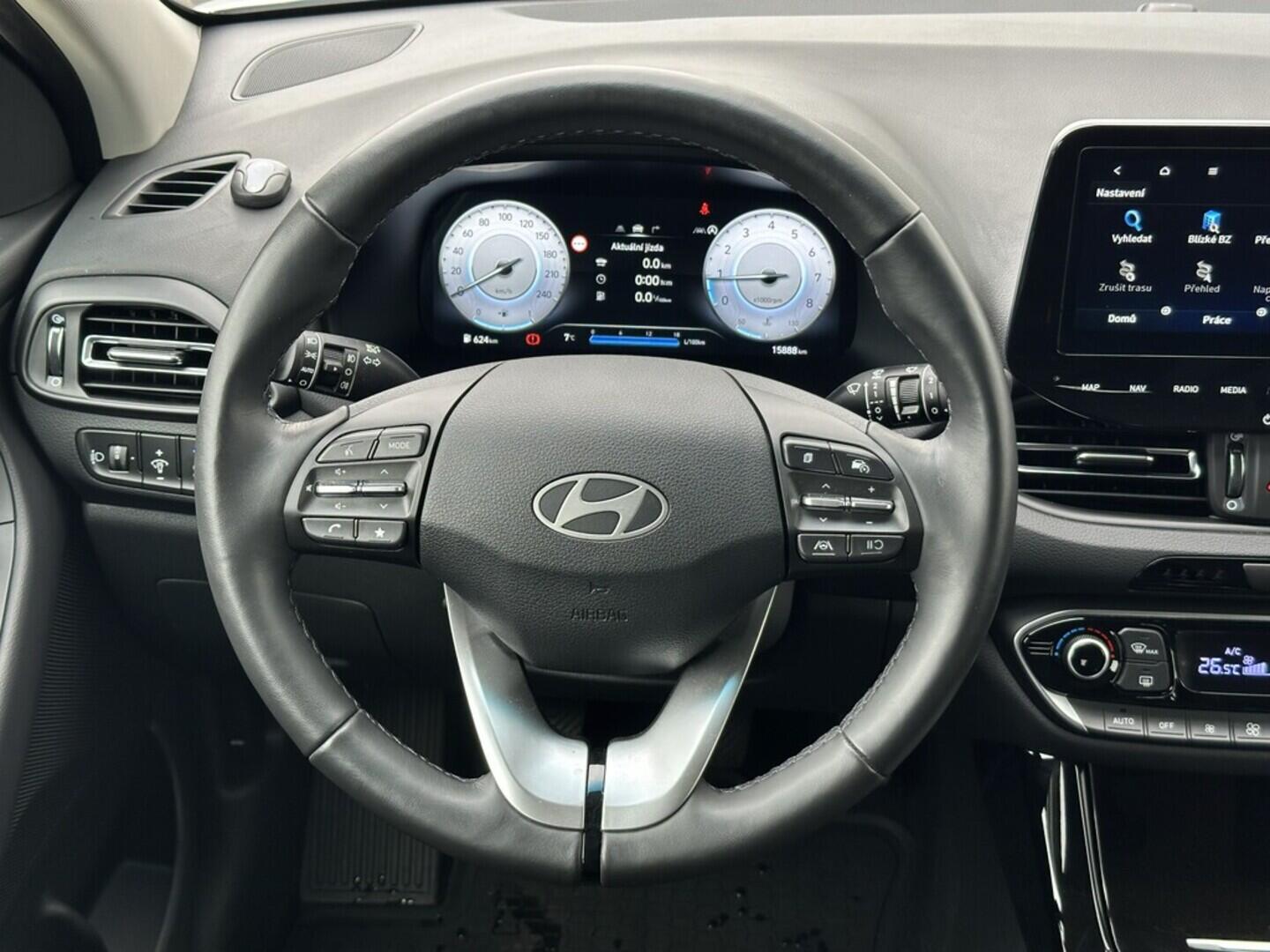 O619V07477_20.webp_I30 WG MY25 Style 1.5  70 kW manuál, DPH