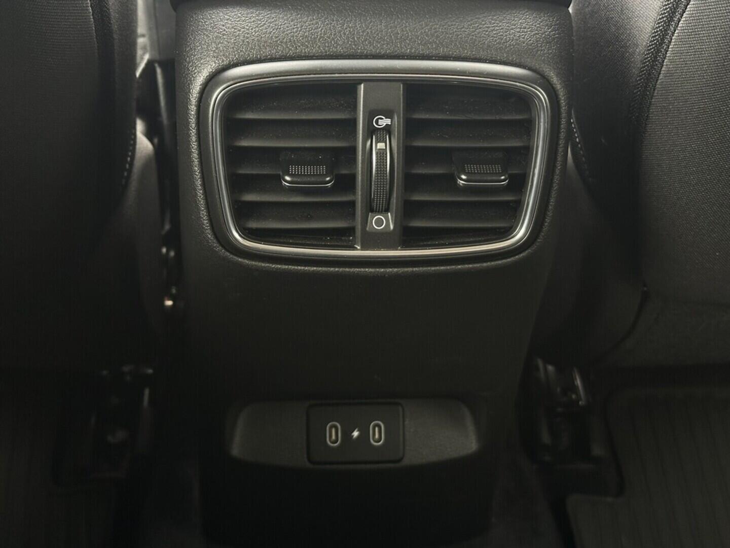 O619V07477_29.webp_I30 WG MY25 Style 1.5  70 kW manuál, DPH