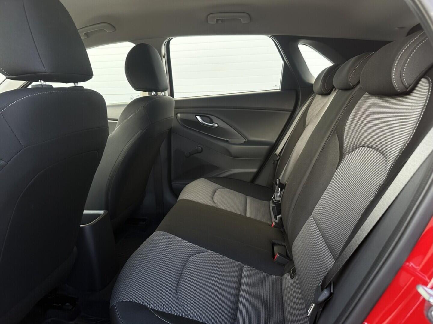 O619V07478_28.webp_I30 HB PD PE Start 1.0  76 kW manuál, DPH