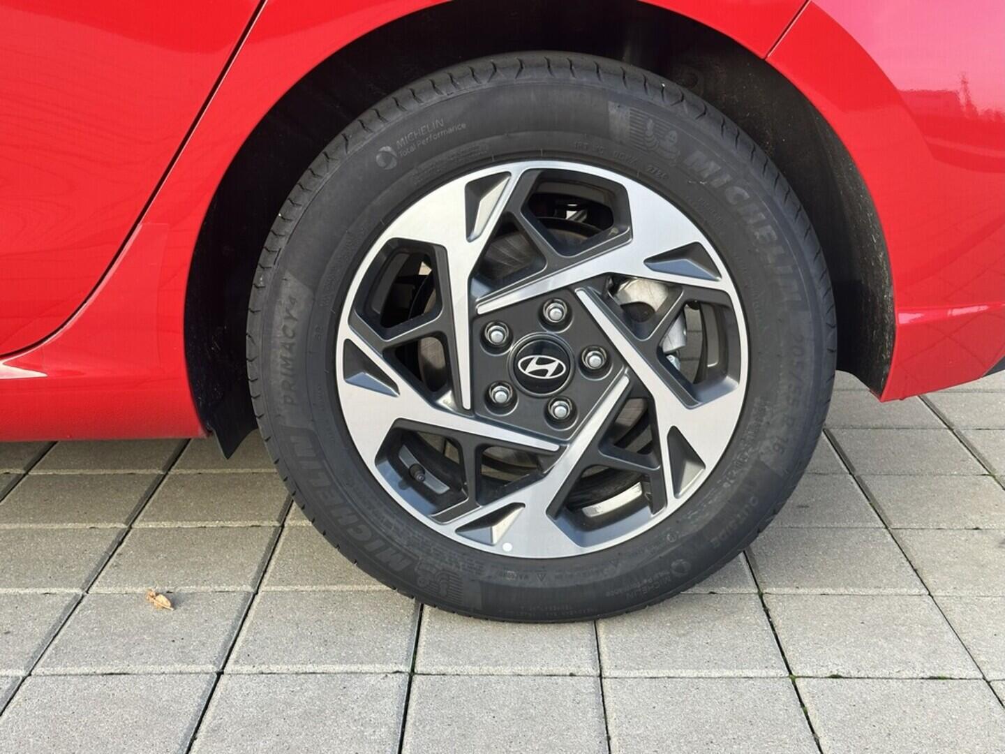 O619V07478_29.webp_I30 HB PD PE Start 1.0  76 kW manuál, DPH