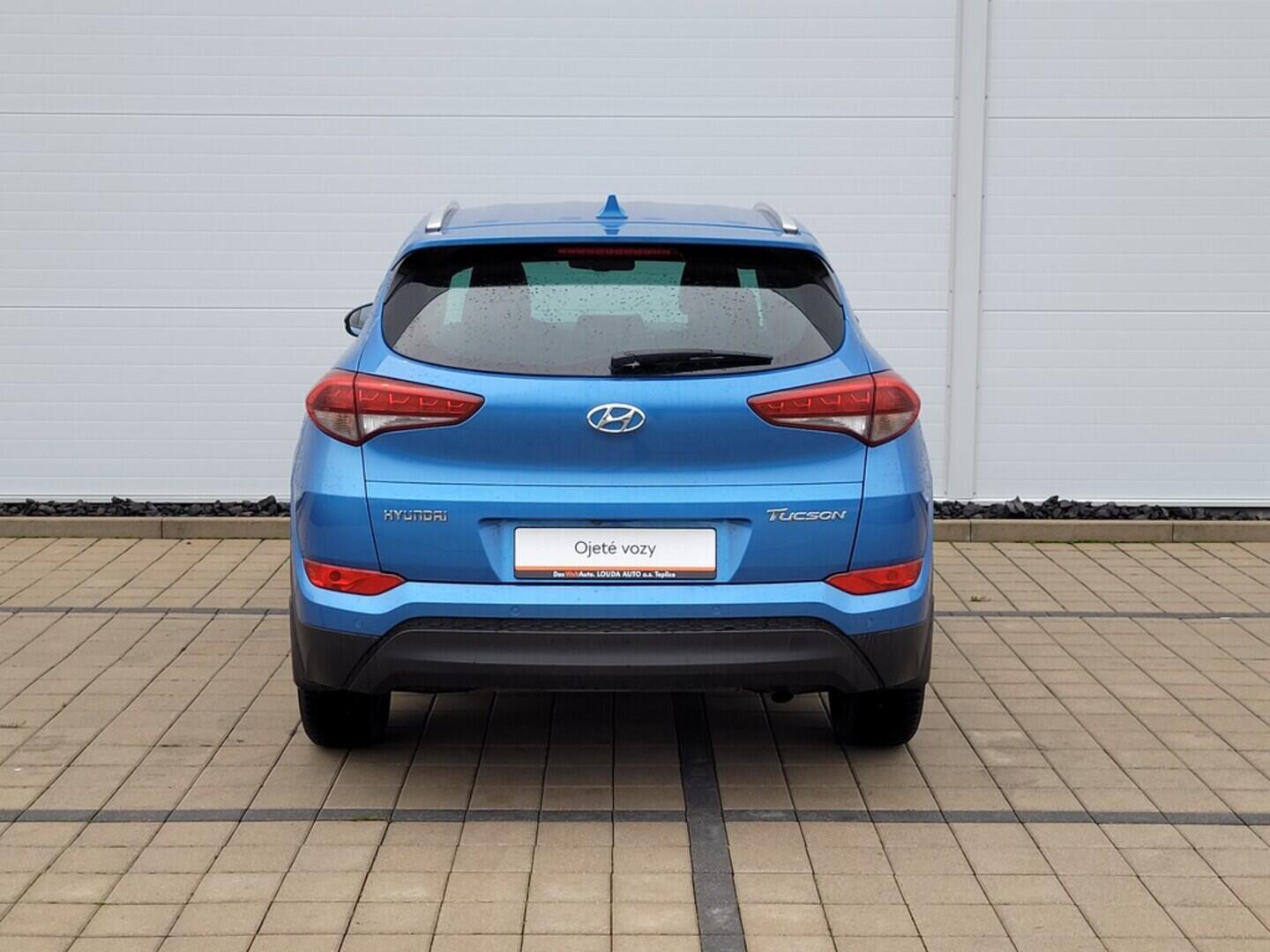 O619V07479_15.webp_TUCSON TRIKOLOR 1.7  85 kW manuál