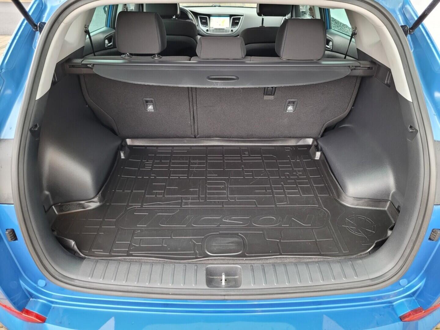 O619V07479_21.webp_TUCSON TRIKOLOR 1.7  85 kW manuál