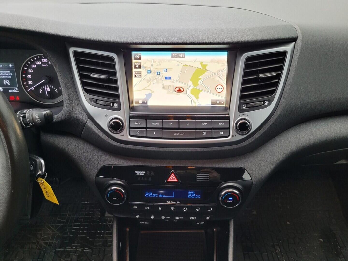 O619V07479_22.webp_TUCSON TRIKOLOR 1.7  85 kW manuál