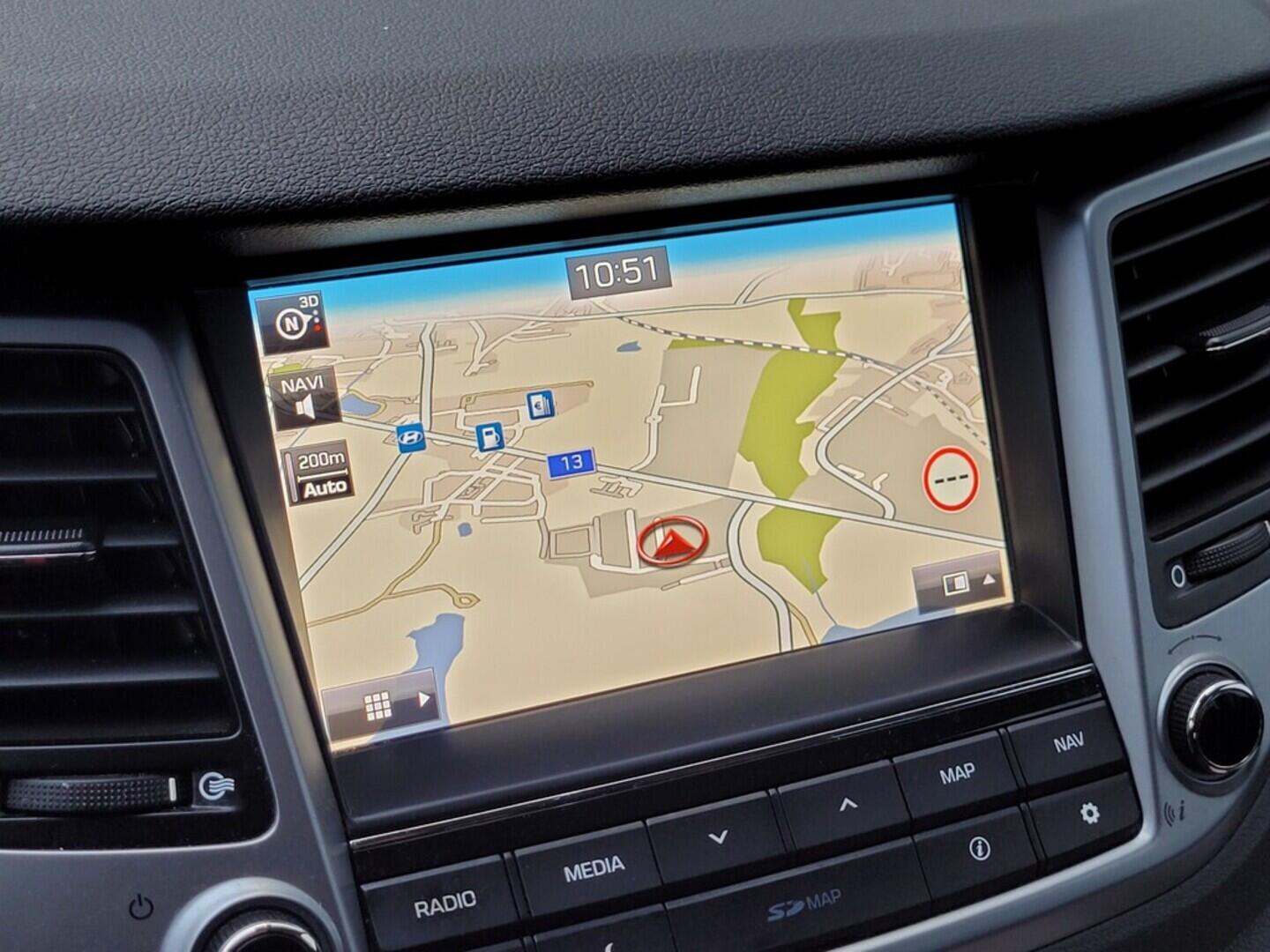 O619V07479_26.webp_TUCSON TRIKOLOR 1.7  85 kW manuál