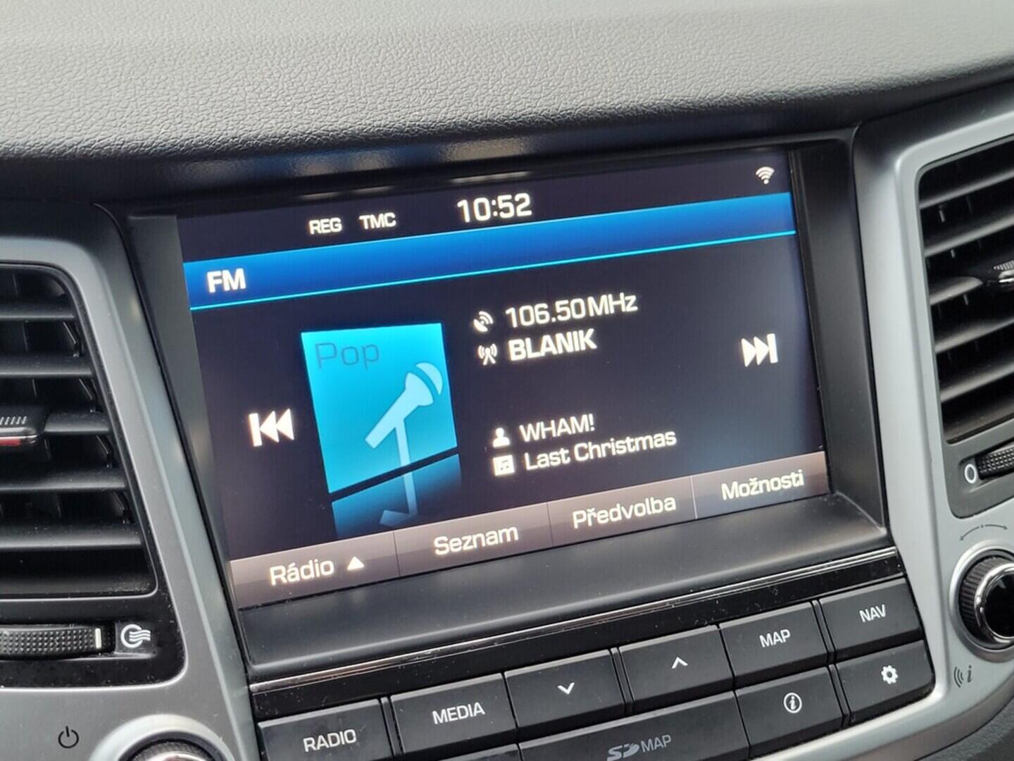 O619V07479_27.webp_TUCSON TRIKOLOR 1.7  85 kW manuál