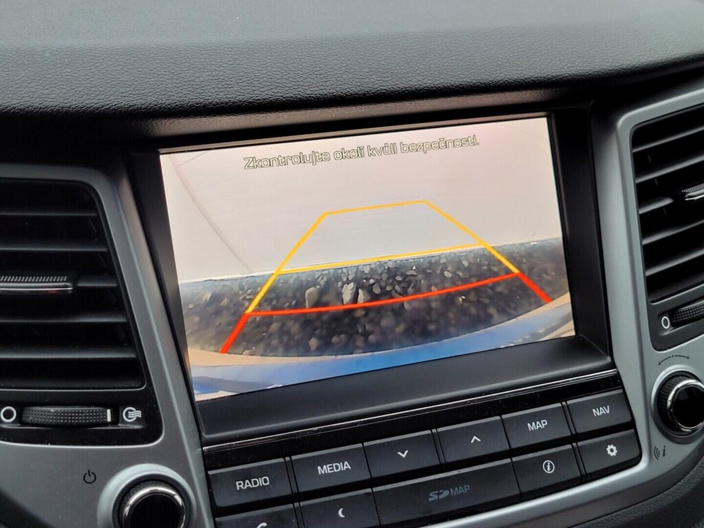 O619V07479_29.webp_TUCSON TRIKOLOR 1.7  85 kW manuál