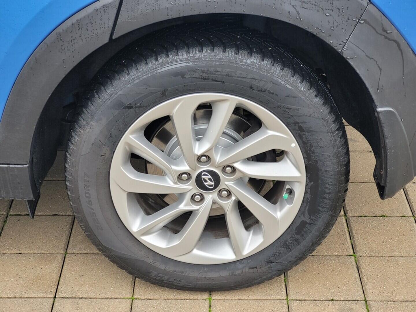 O619V07479_32.webp_TUCSON TRIKOLOR 1.7  85 kW manuál