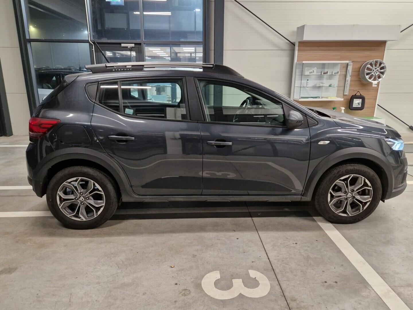 O619V07482_12.webp_SANDERO Stepway 1.0 TCe 67 kW manuál