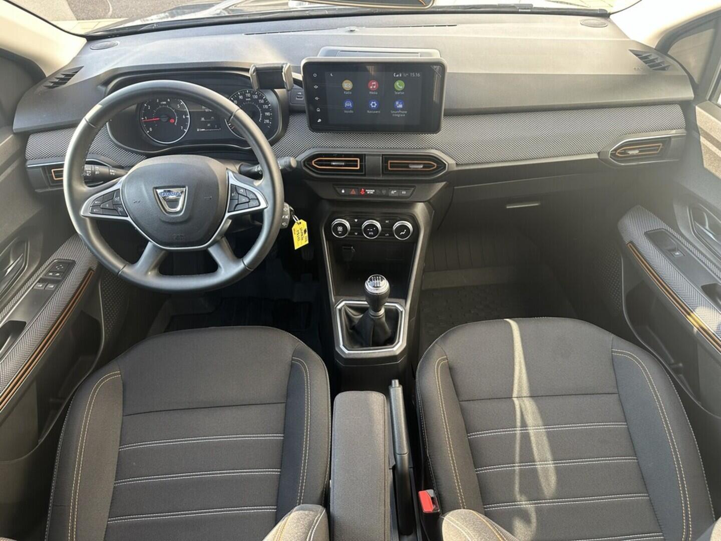 O619V07482_18.webp_SANDERO Stepway 1.0 TCe 67 kW manuál