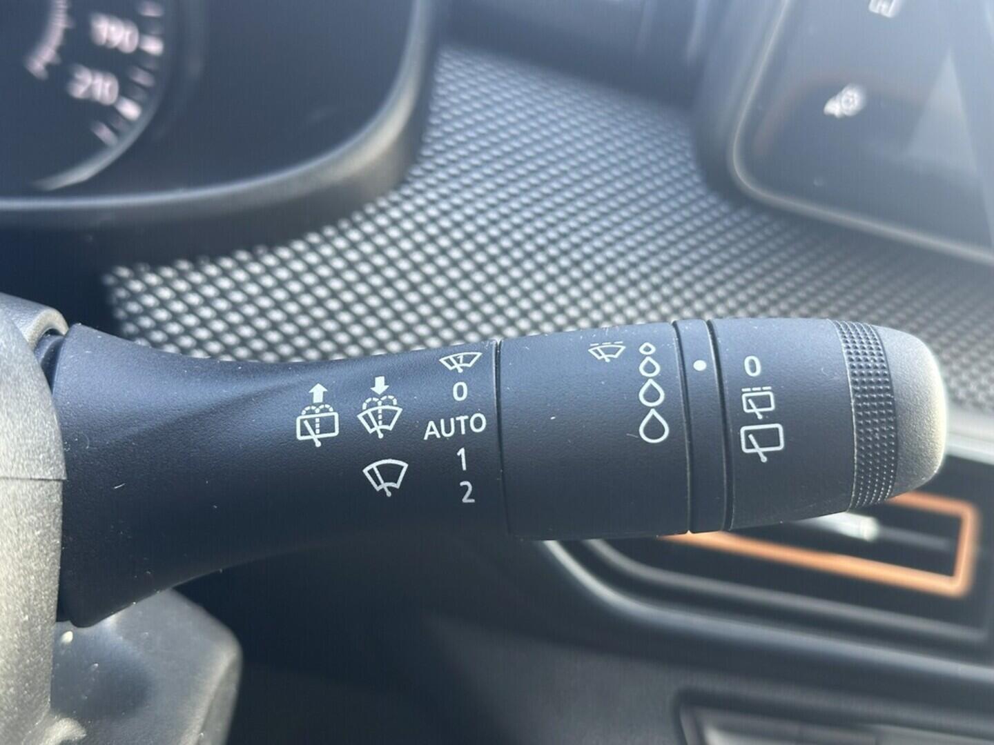 O619V07482_22.webp_SANDERO Stepway 1.0 TCe 67 kW manuál