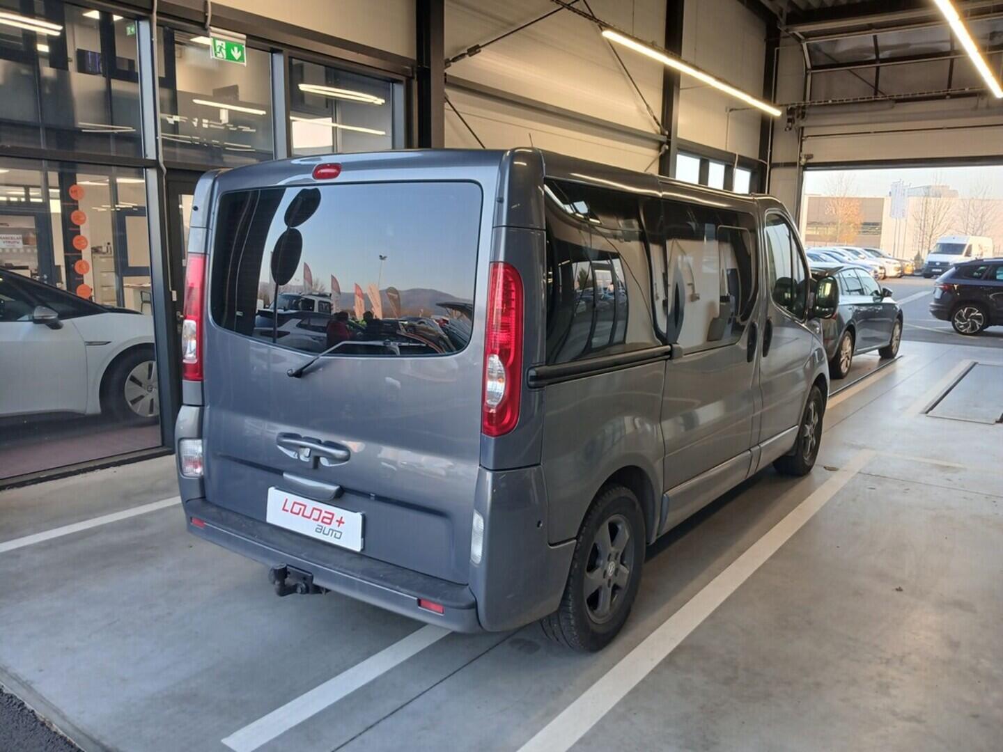 O619V07490_11.webp_VIVARO  2.0  84 kW manuál