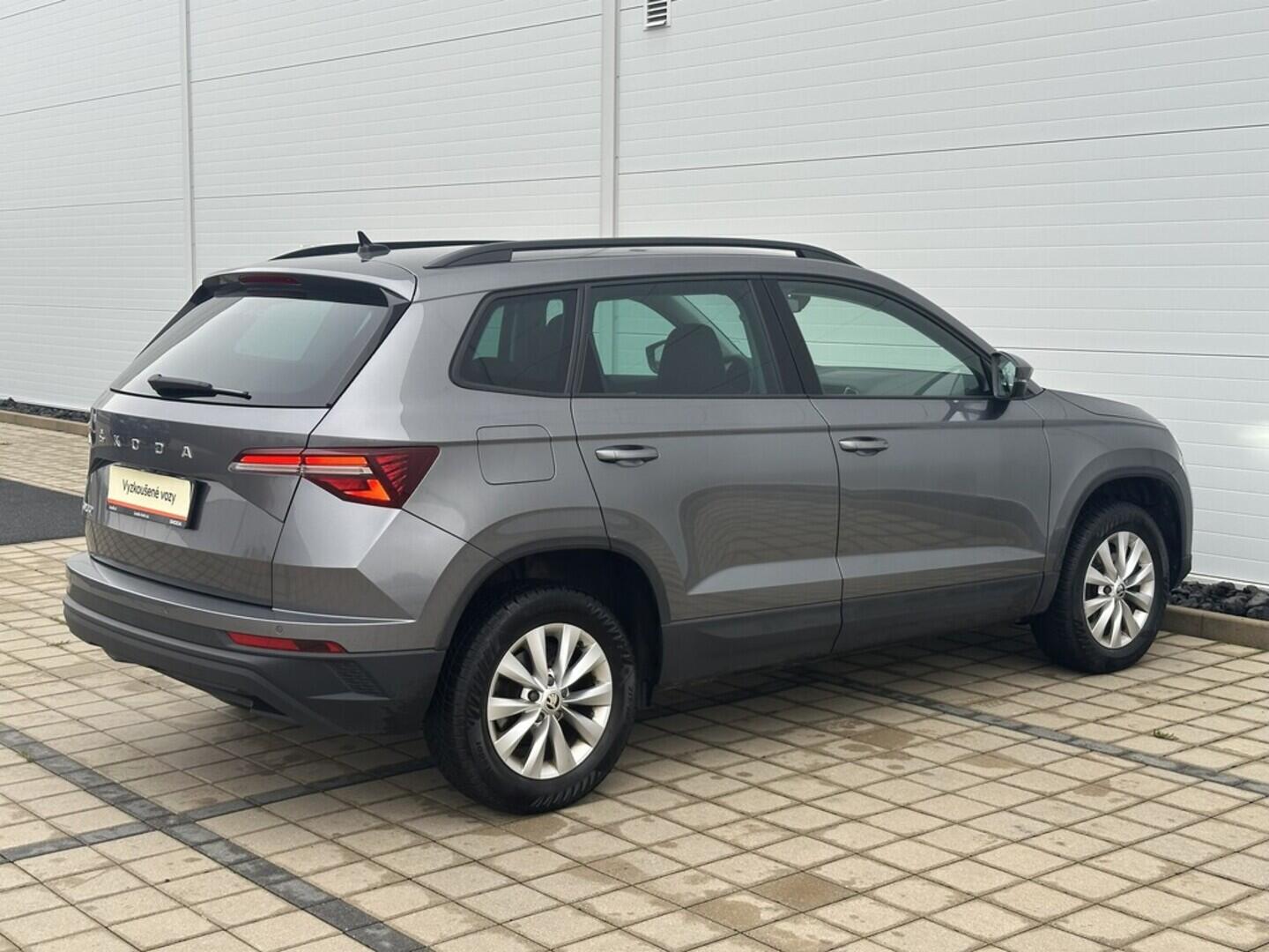 O619V07494_14.webp_KAROQ Ambition 1.5 TSI 110 kW manuál, DPH