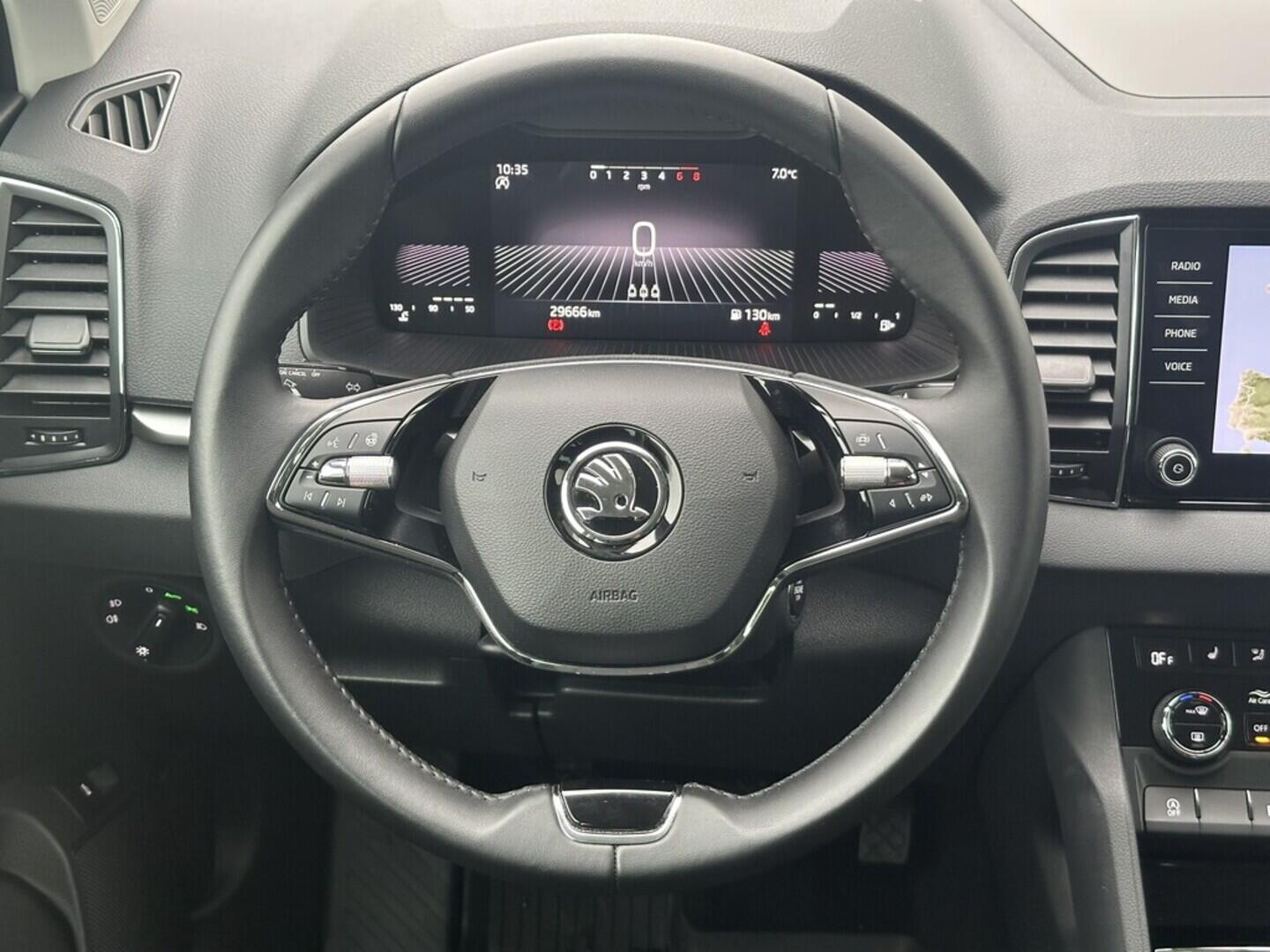 O619V07494_20.webp_KAROQ Ambition 1.5 TSI 110 kW manuál, DPH