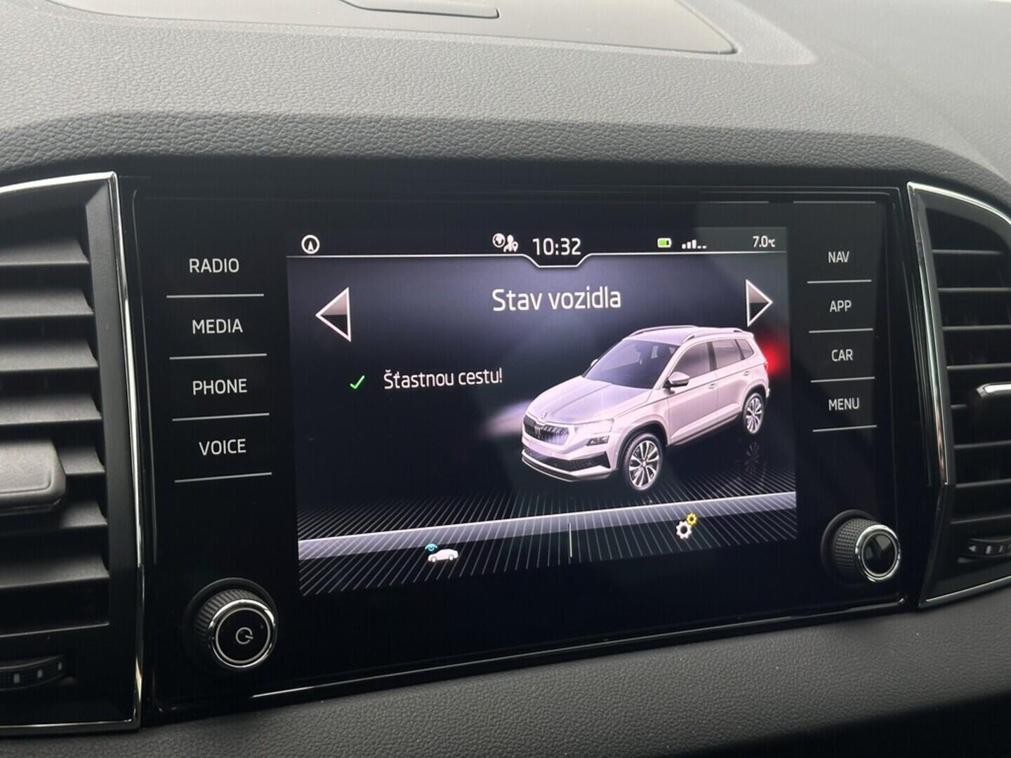 O619V07494_25.webp_KAROQ Ambition 1.5 TSI 110 kW manuál, DPH