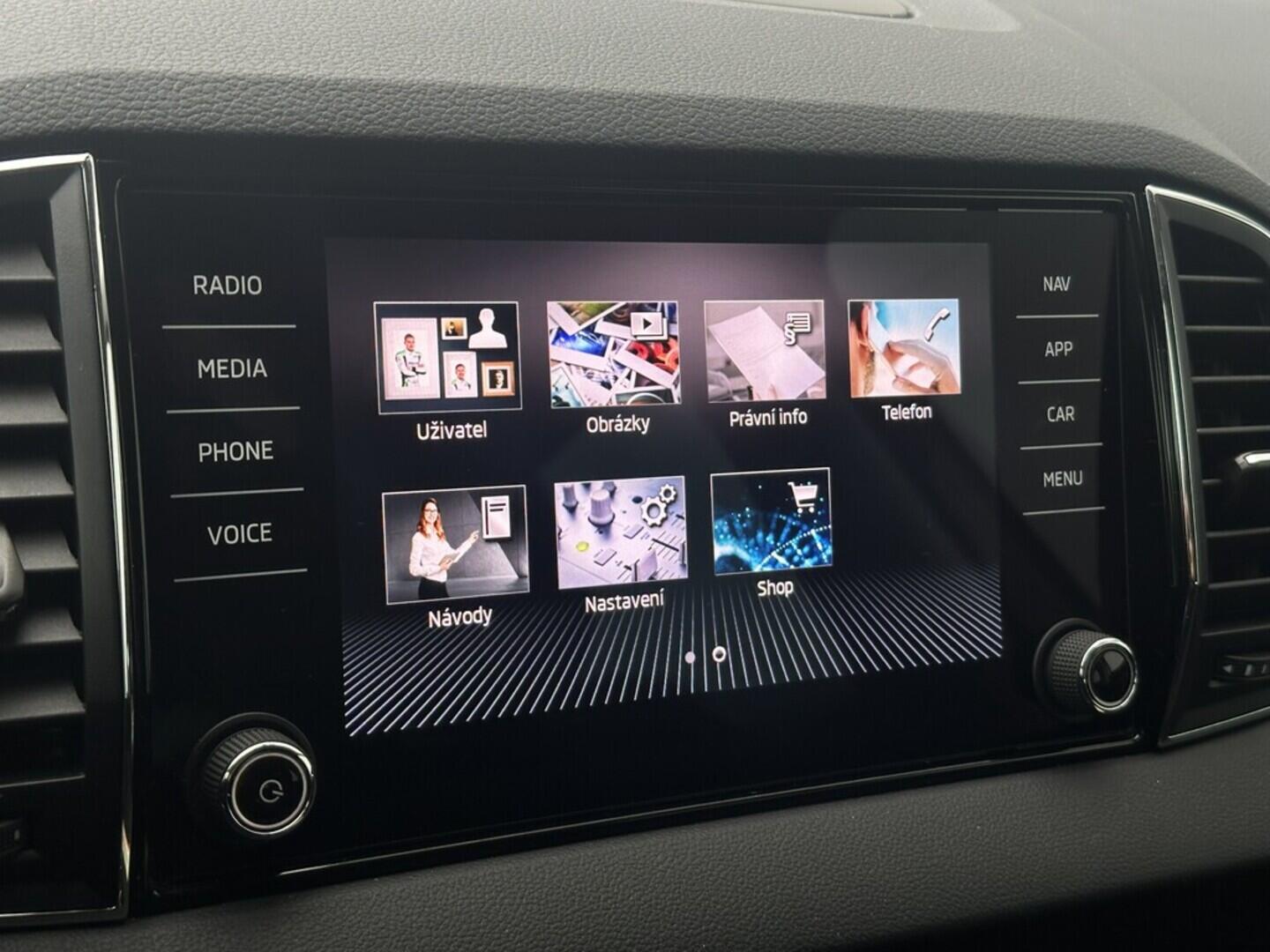 O619V07494_27.webp_KAROQ Ambition 1.5 TSI 110 kW manuál, DPH