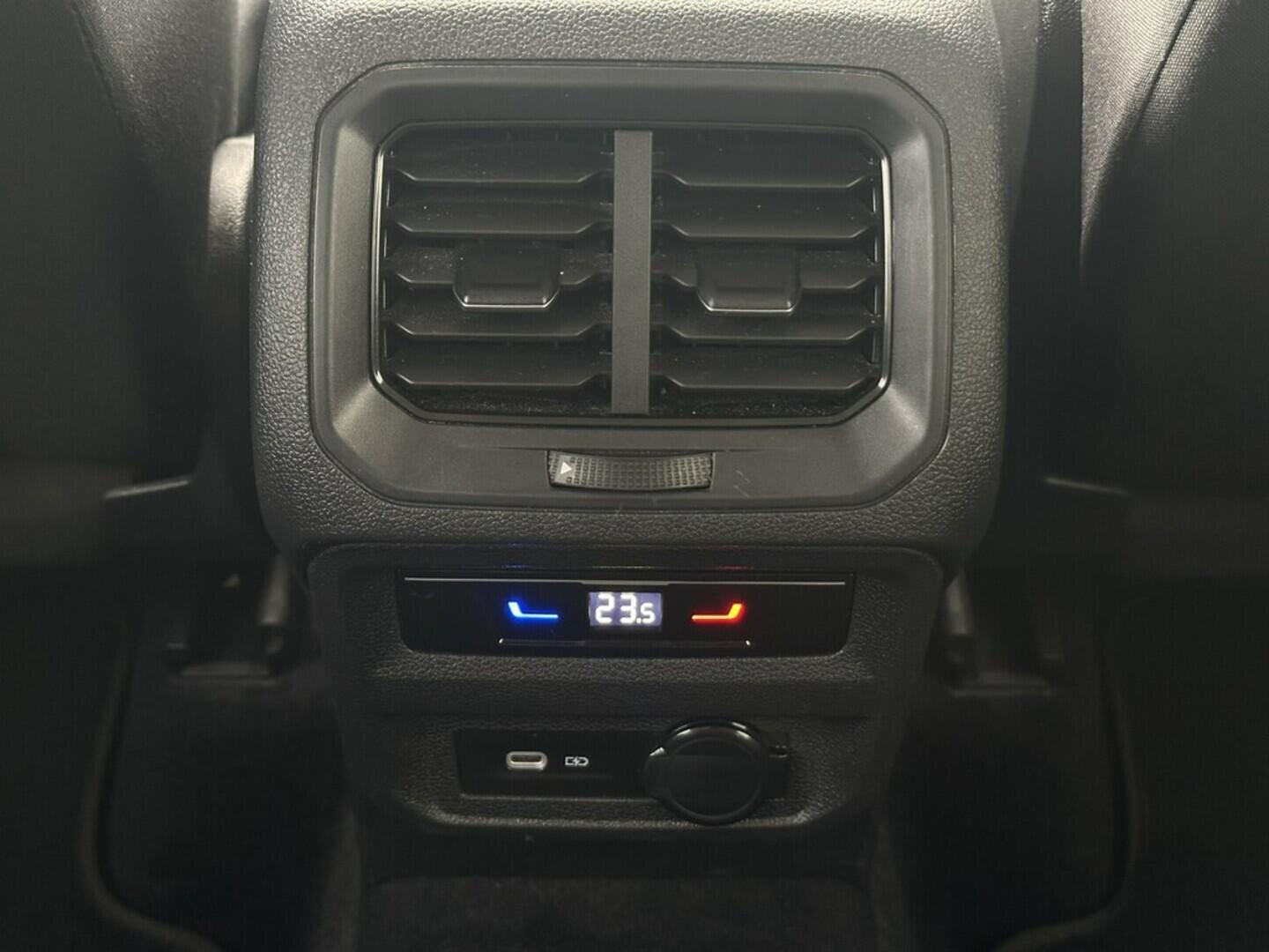 O619V07495_31.webp_TIGUAN ALLSPACE Life 2.0 TDI 110 kW manuál, DPH