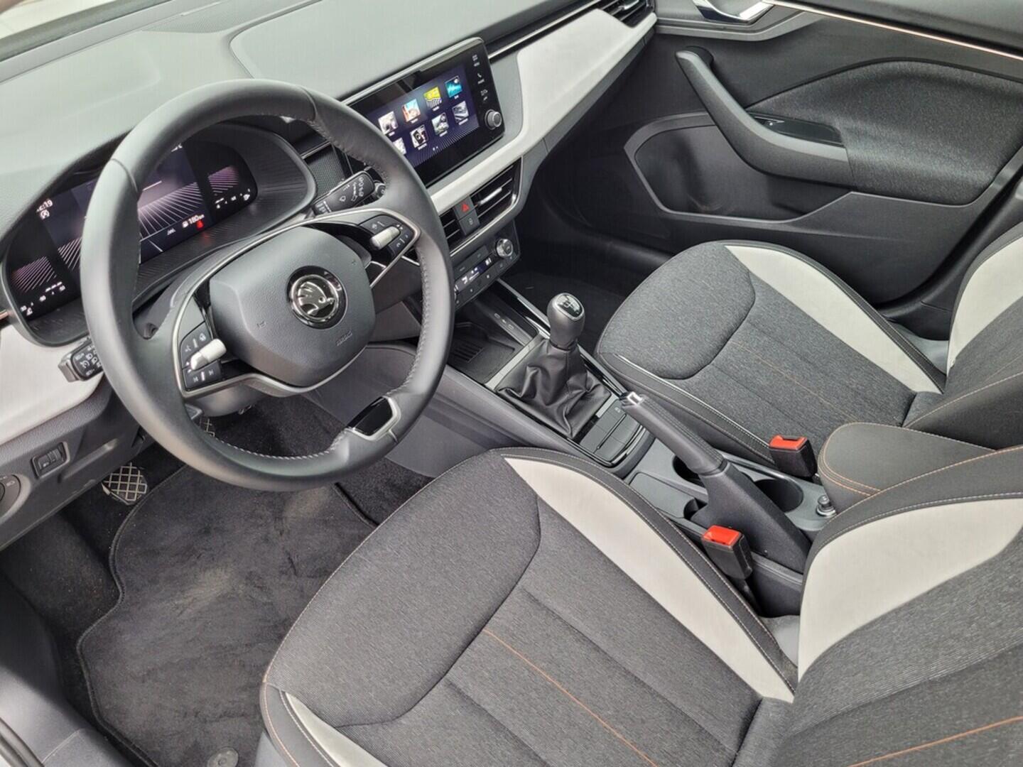 O619V07498_31.webp_SCALA Top Selection 1.5 TSI 110 kW manuál, DPH