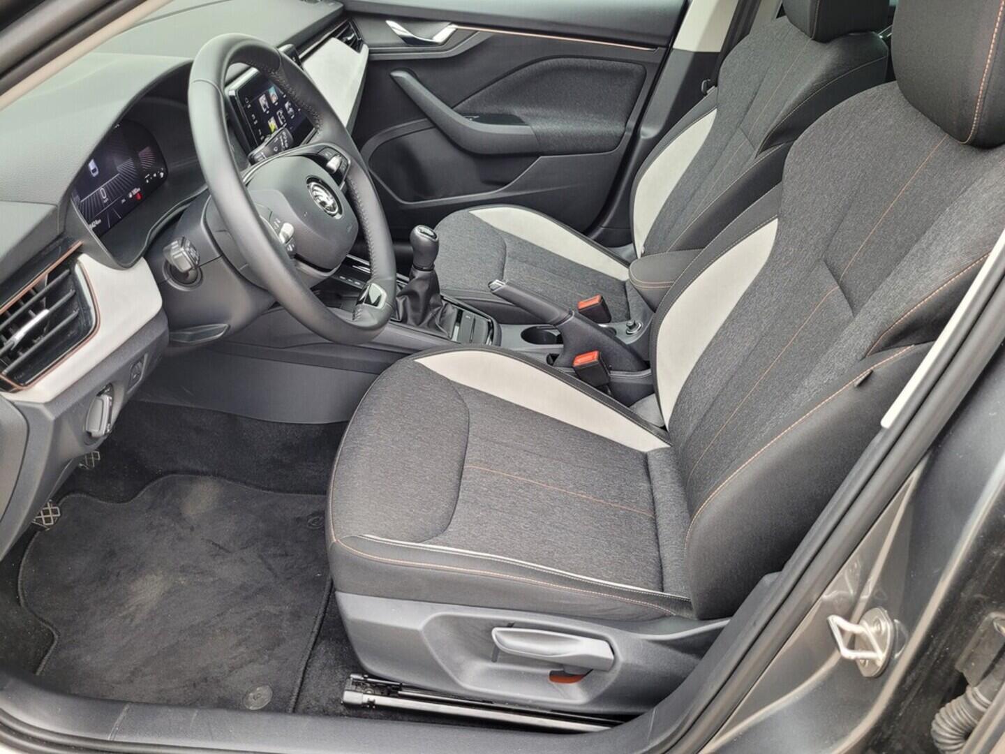 O619V07498_32.webp_SCALA Top Selection 1.5 TSI 110 kW manuál, DPH