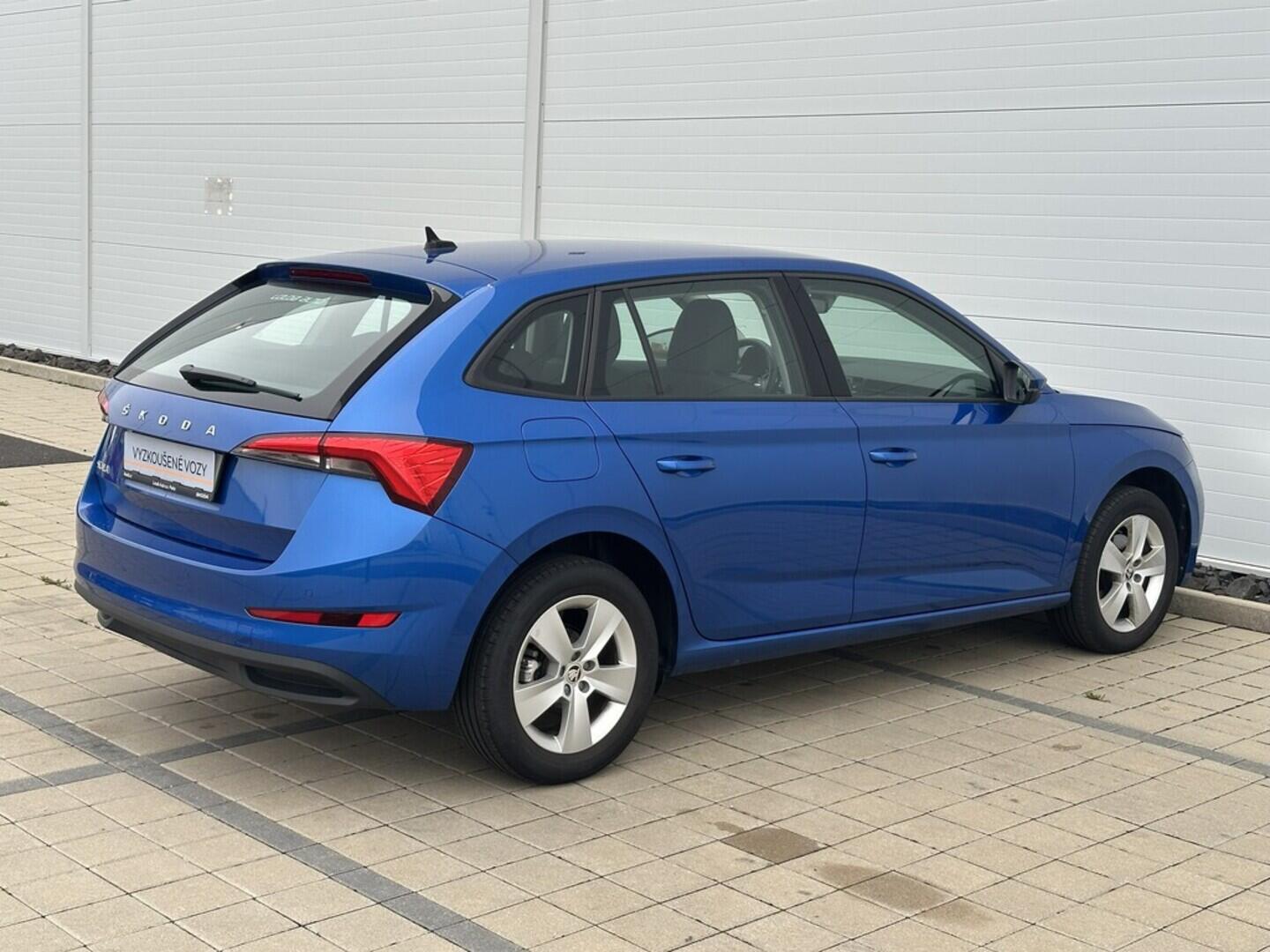 O619V07501_14.webp_SCALA Ambition 1.0 TSI 81 kW manuál, DPH