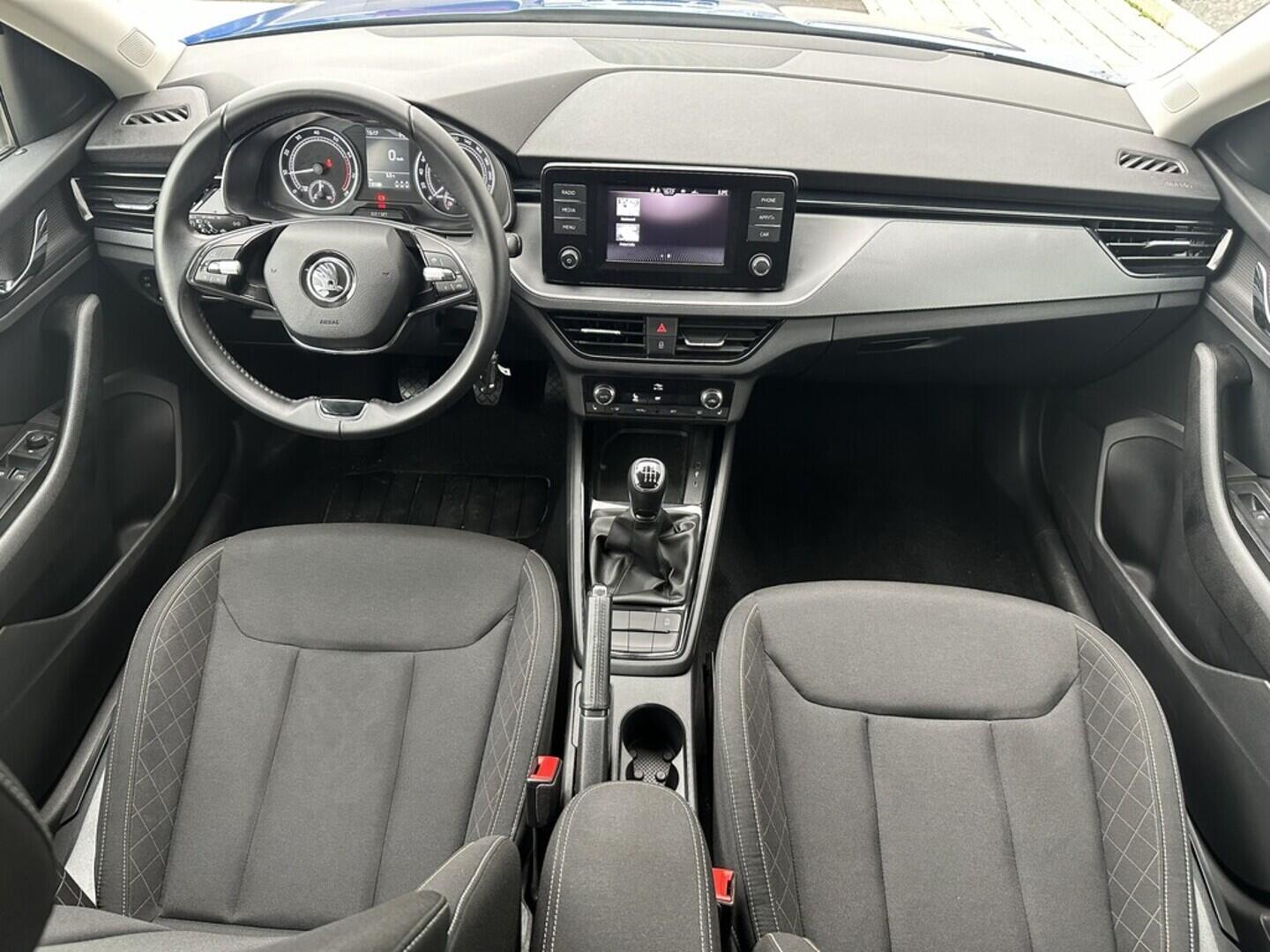 O619V07501_18.webp_SCALA Ambition 1.0 TSI 81 kW manuál, DPH