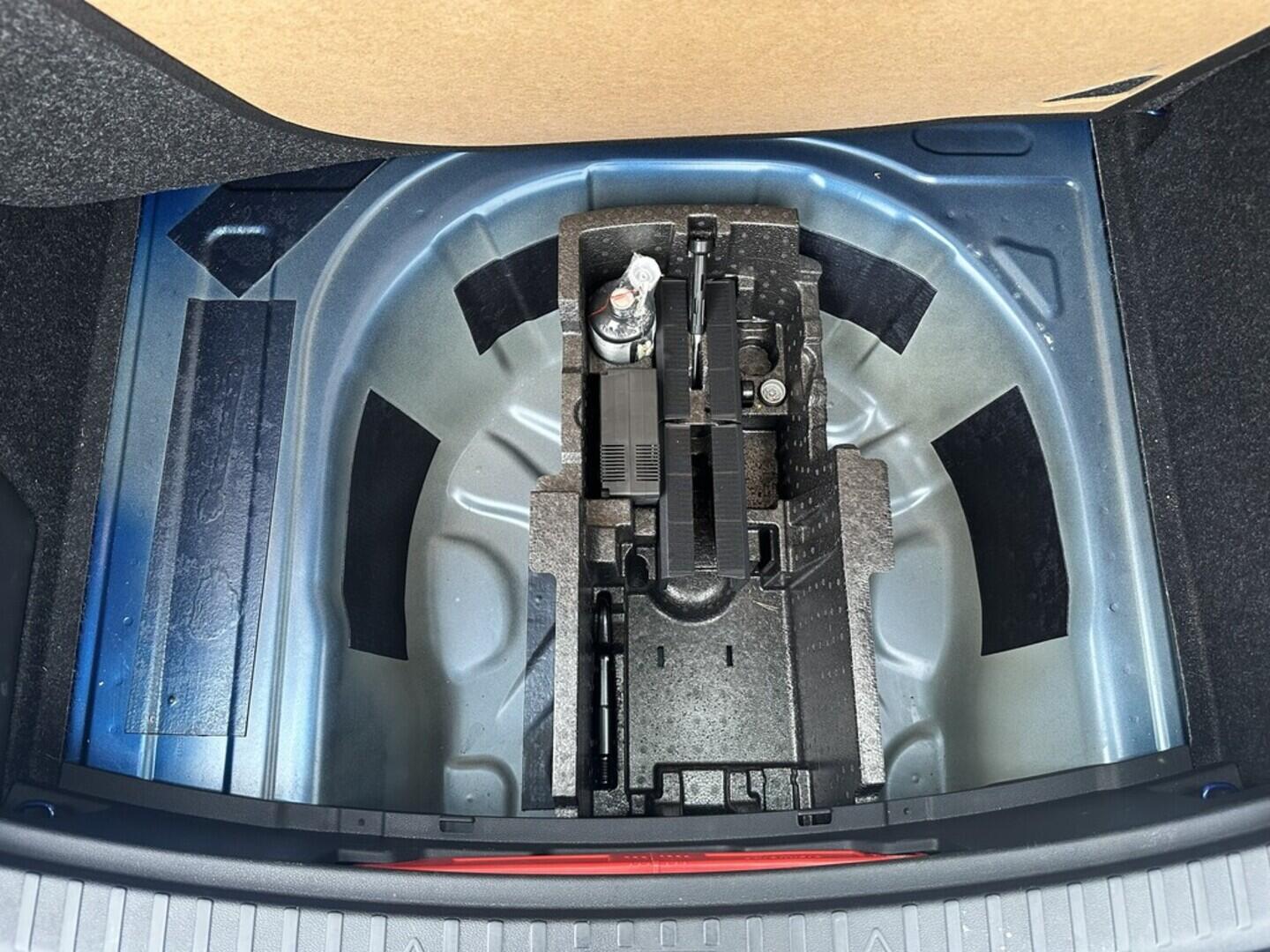 O619V07501_33.webp_SCALA Ambition 1.0 TSI 81 kW manuál, DPH