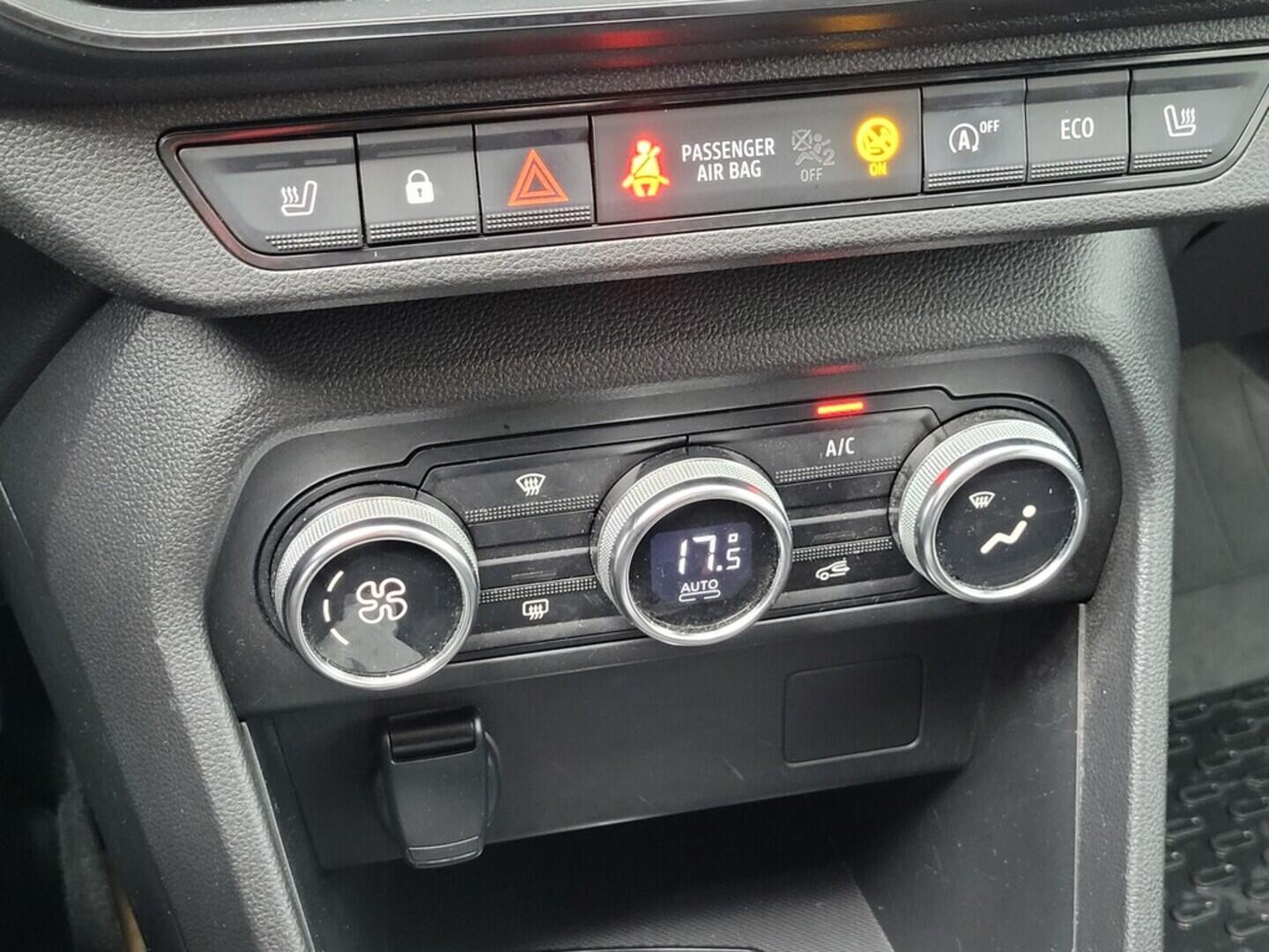 O619V07502_26.webp_JOGGER Extreme 1.0 TCe 67 kW manuál, DPH