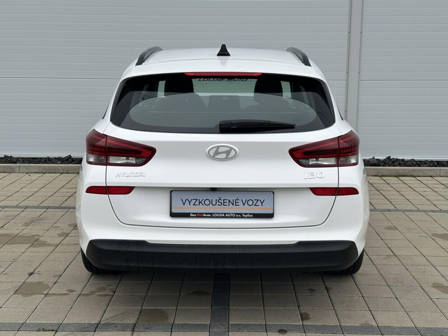 O619V07503_15.webp_I30 WG MY25 Smart   70 kW manuál, DPH