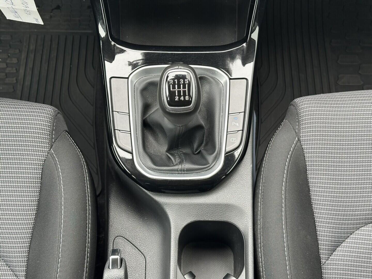 O619V07503_21.webp_I30 WG MY25 Smart   70 kW manuál, DPH