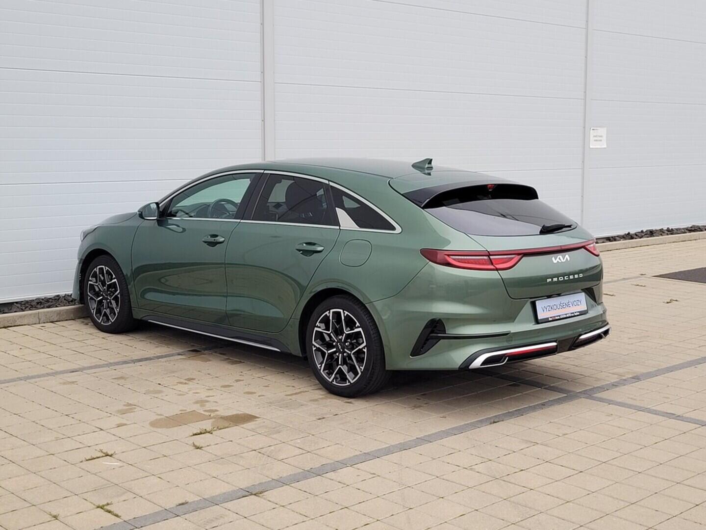 O619V07508_14.webp_PRO_CEED GT-line 1.5 T-GDI 117 kW manuál