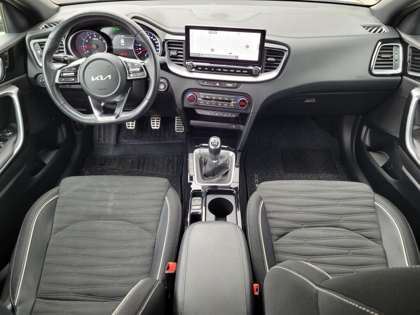 O619V07508_16.webp_PRO_CEED GT-line 1.5 T-GDI 117 kW manuál