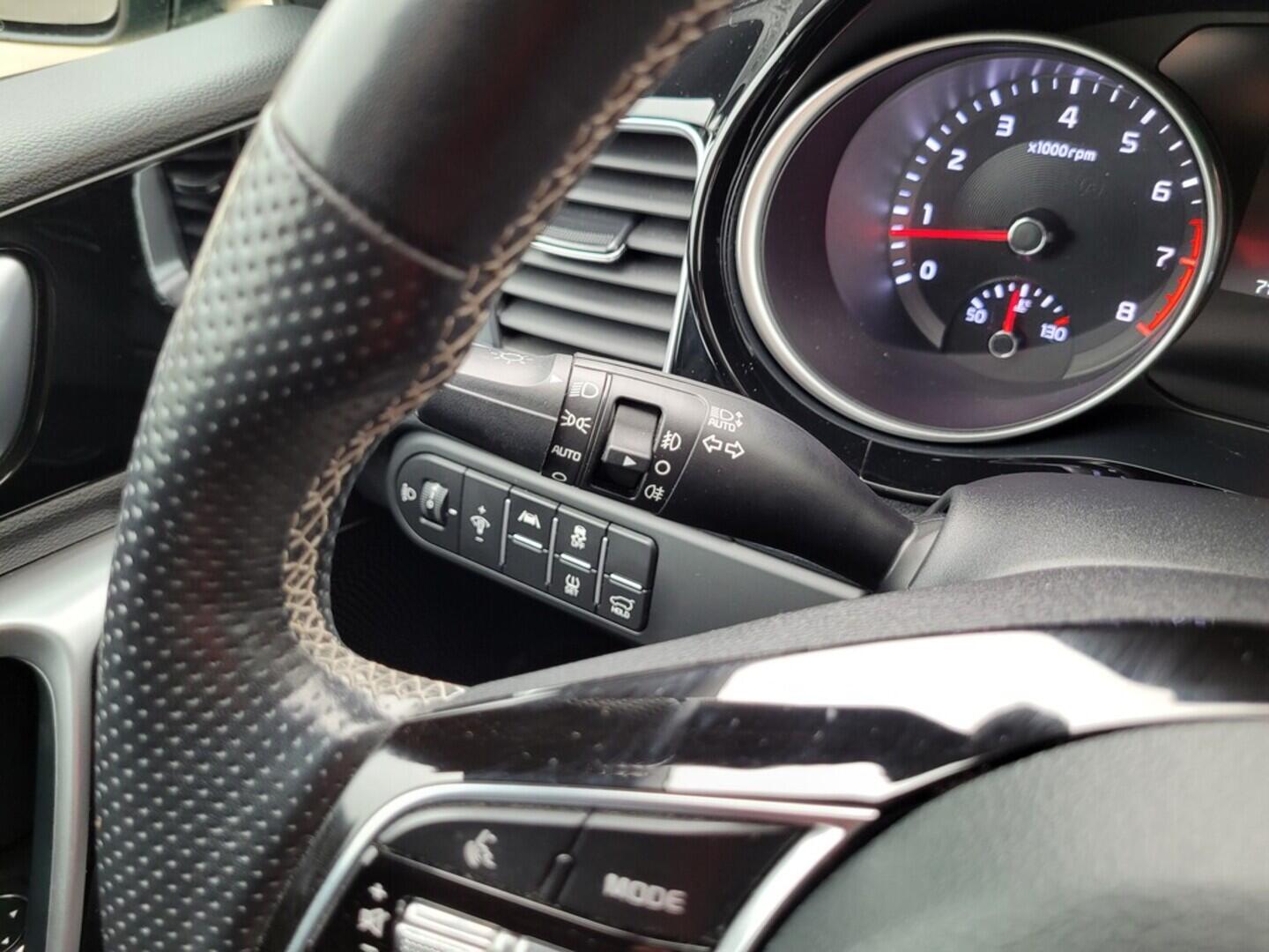 O619V07508_21.webp_PRO_CEED GT-line 1.5 T-GDI 117 kW manuál