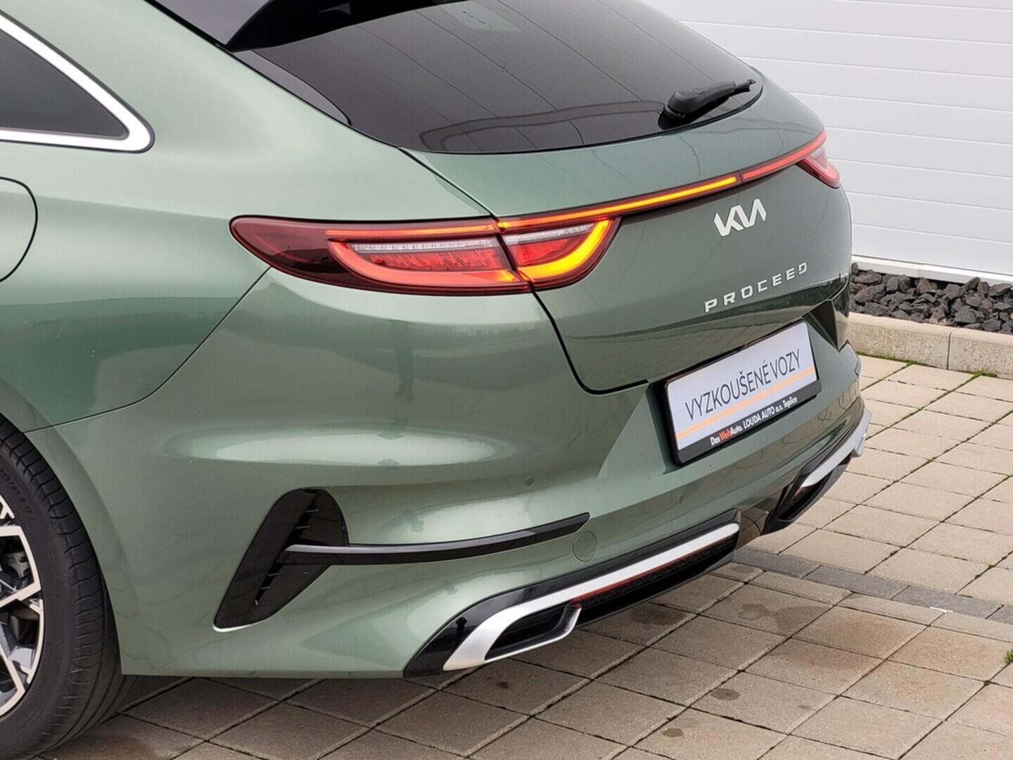 O619V07508_27.webp_PRO_CEED GT-line 1.5 T-GDI 117 kW manuál