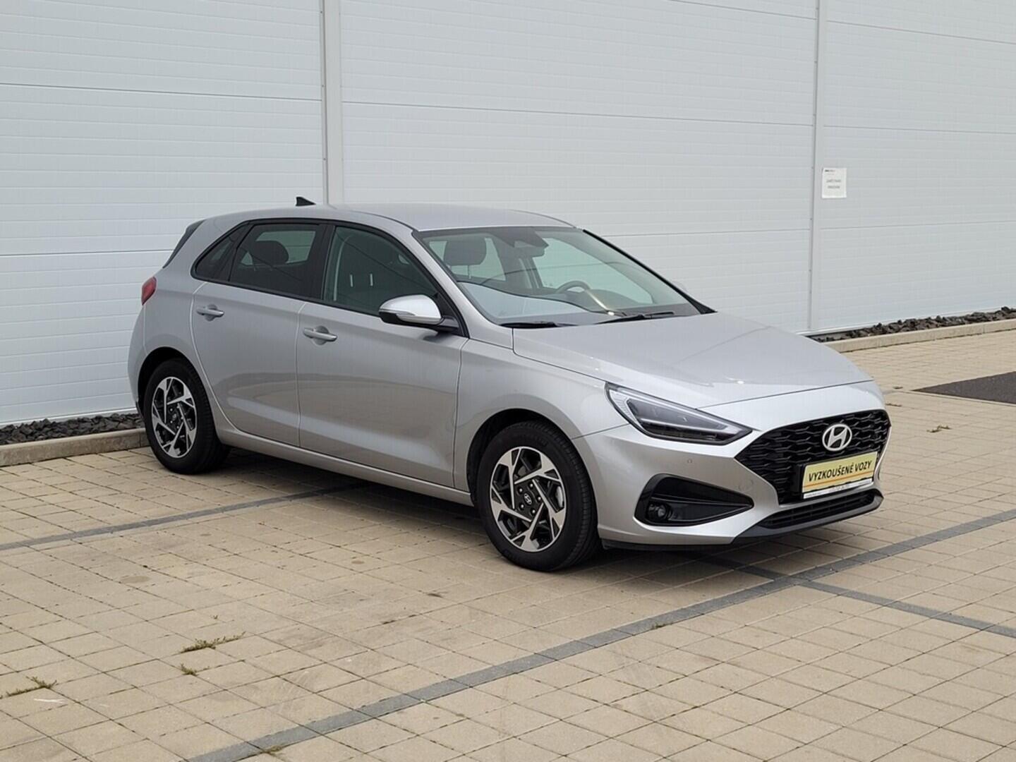 O619V07509_11.webp_I30 Family 1.5 DPI 70 kW manuál, DPH