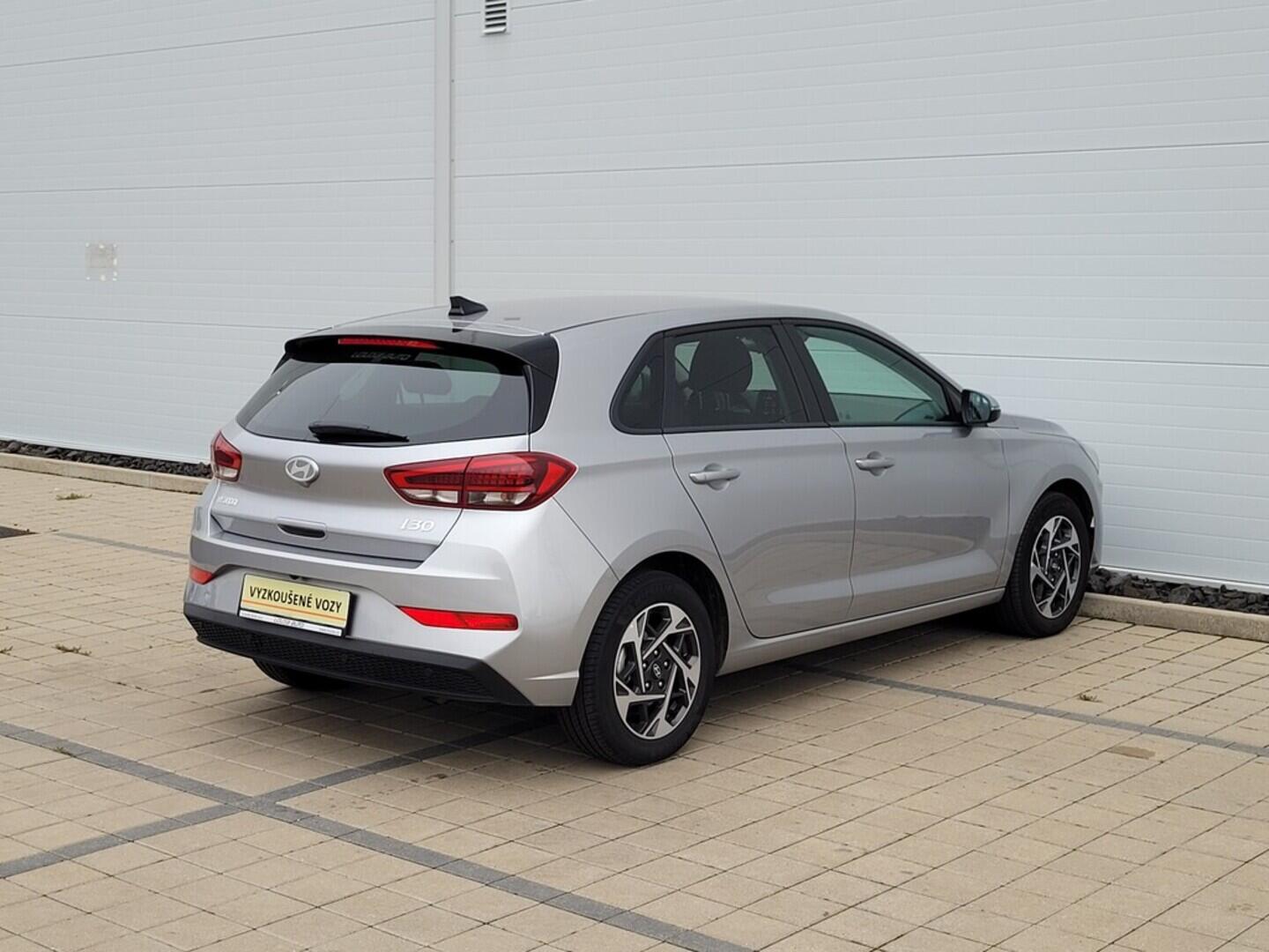 O619V07509_13.webp_I30 Family 1.5 DPI 70 kW manuál, DPH