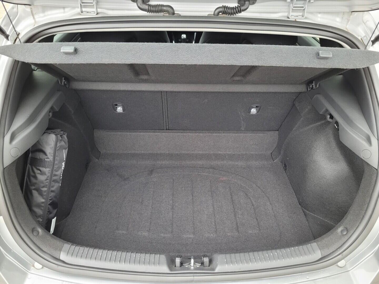 O619V07509_19.webp_I30 Family 1.5 DPI 70 kW manuál, DPH