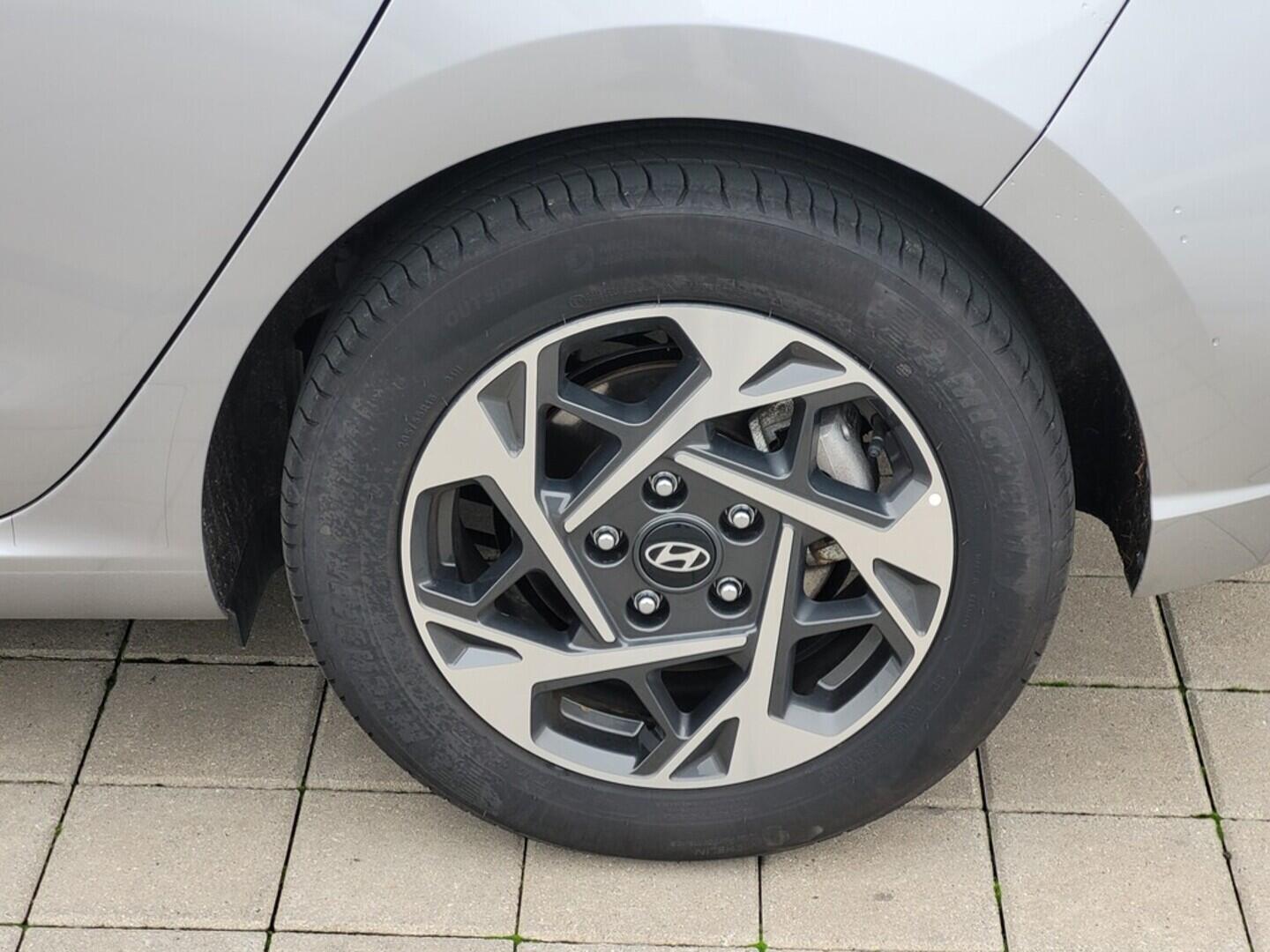 O619V07509_28.webp_I30 Family 1.5 DPI 70 kW manuál, DPH