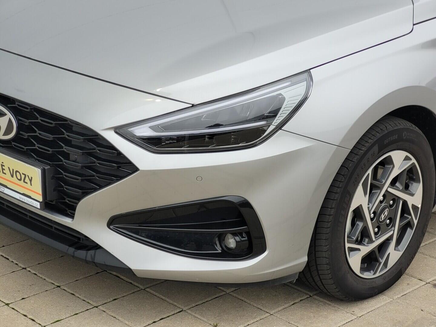 O619V07509_29.webp_I30 Family 1.5 DPI 70 kW manuál, DPH