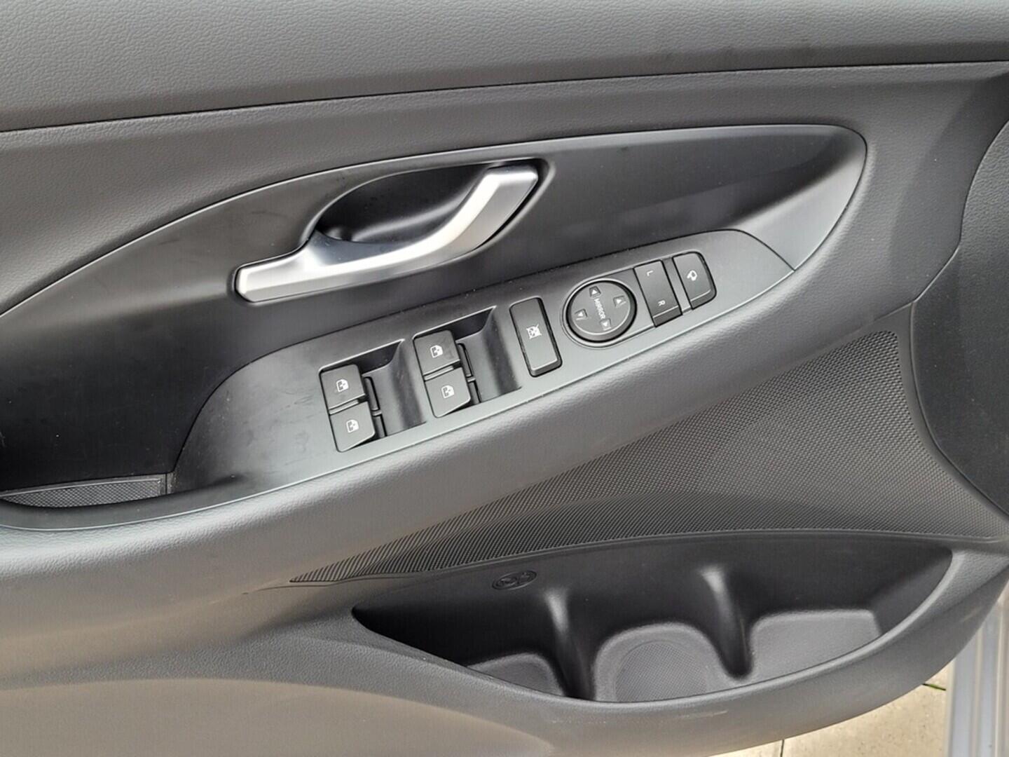 O619V07509_30.webp_I30 Family 1.5 DPI 70 kW manuál, DPH