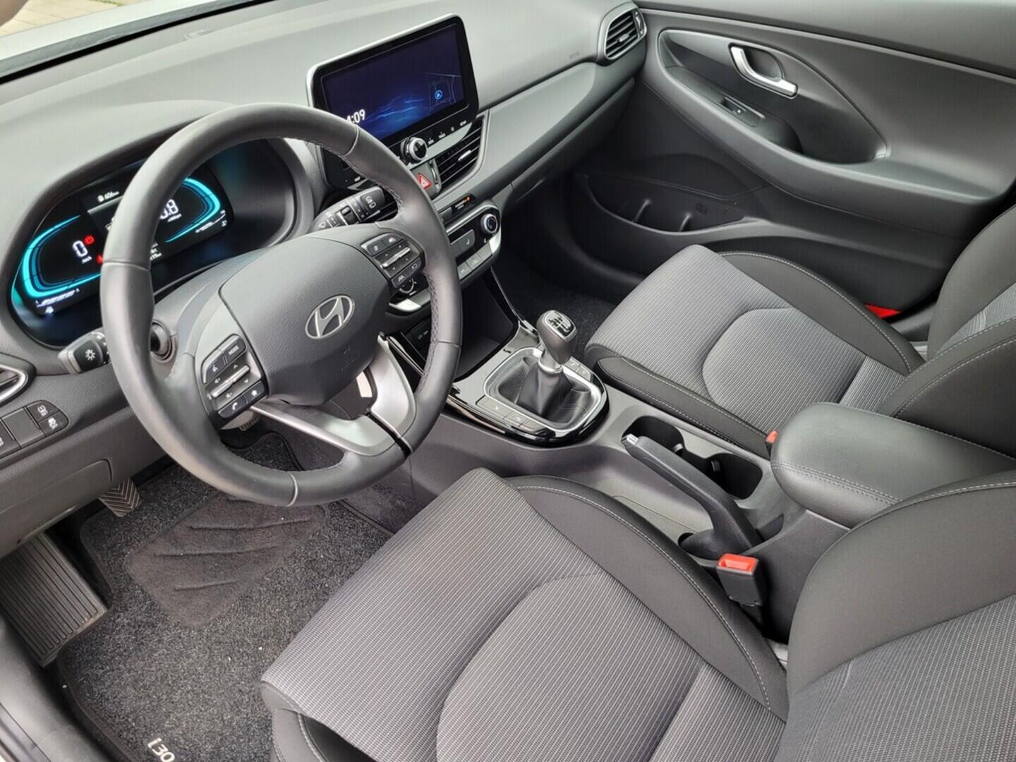 O619V07509_31.webp_I30 Family 1.5 DPI 70 kW manuál, DPH